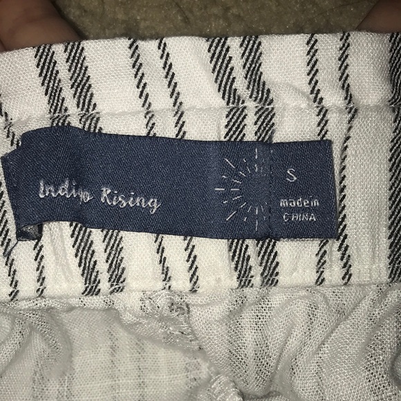 Grey and White Flowy shorts - Picture 3 of 3